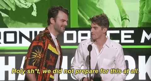 chainsmokers-gifs-KQARg5.gif